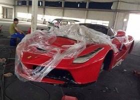 И снова на те же грабли: В Китае накрыли нелегальную контору по производству Ferrari
