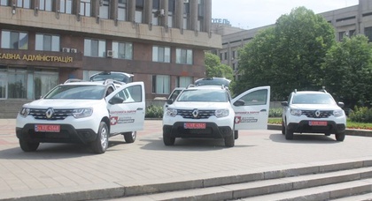 Группа компаний АИС осуществила поставку крупной партии медицинских автомобилей Renault DUSTER!