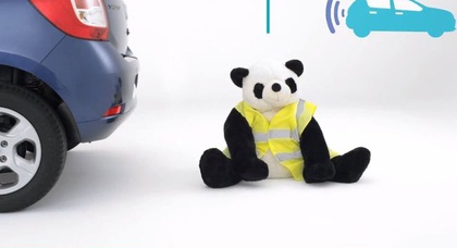 Реклама новых Logan и Sandero — сумки и панда вне опасности