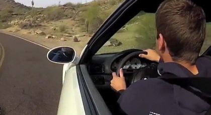 Как разбить BMW M3 в пустыне — наглядное видеопособие
