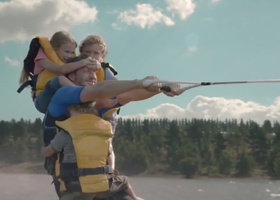 Видео дня: Citroen заманивает многодетных отцов 