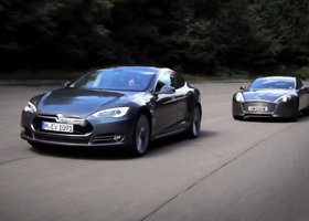 Выбираем между Tesla S и Aston Martin Rapide S 